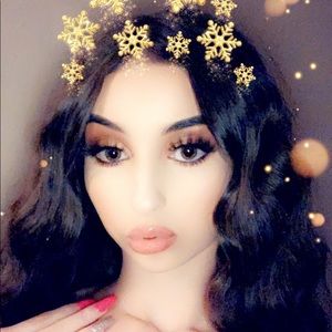 Meet your Posher, Lola